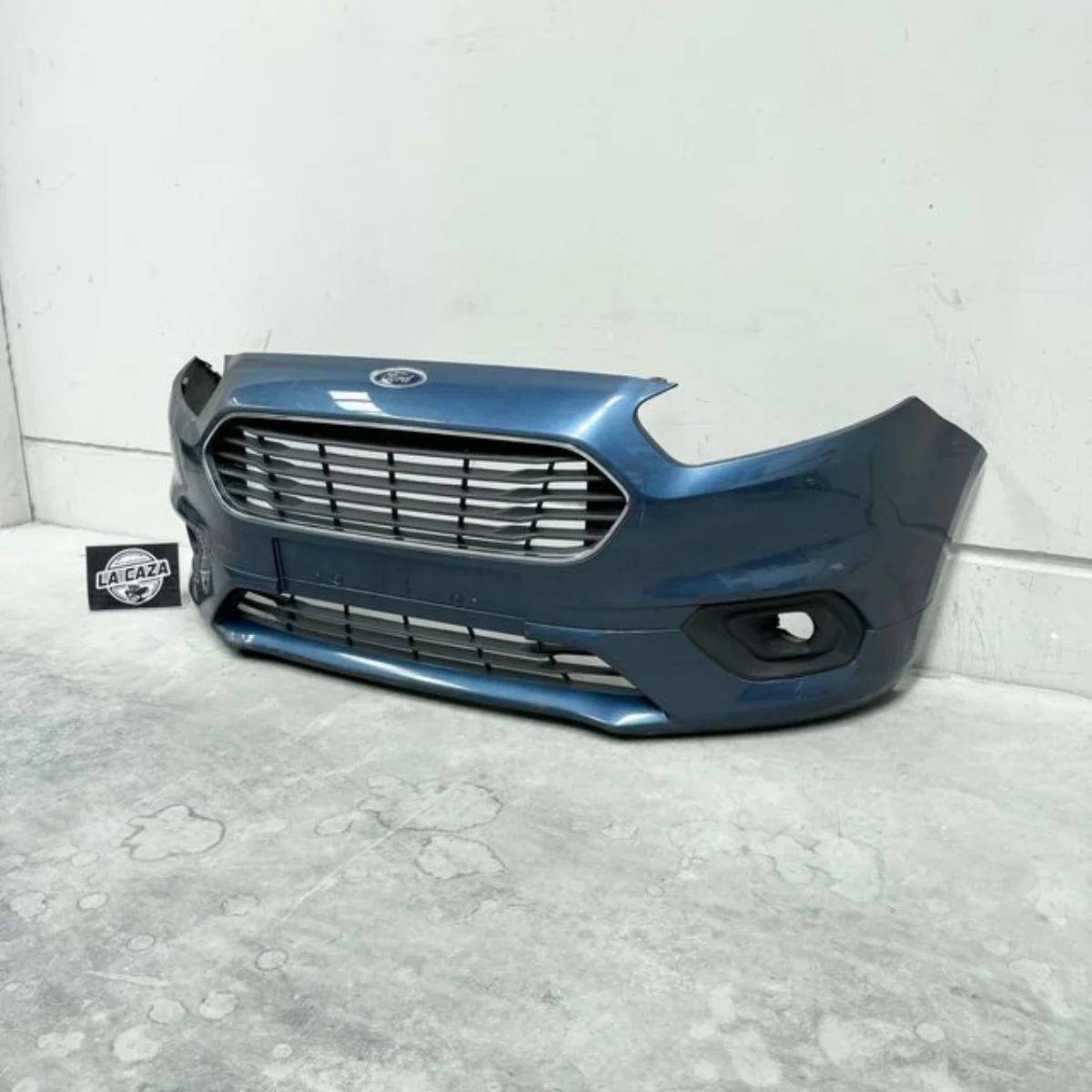 Paragolpes Ford Tourneo Courier 2022