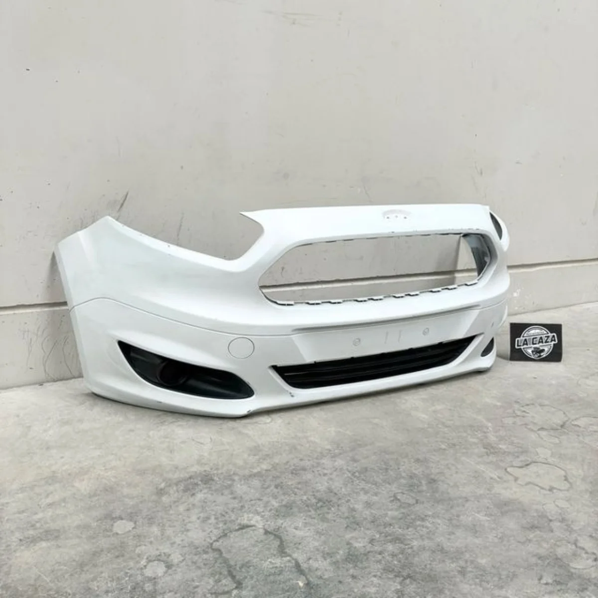 Paragolpes Transit Courier 2016