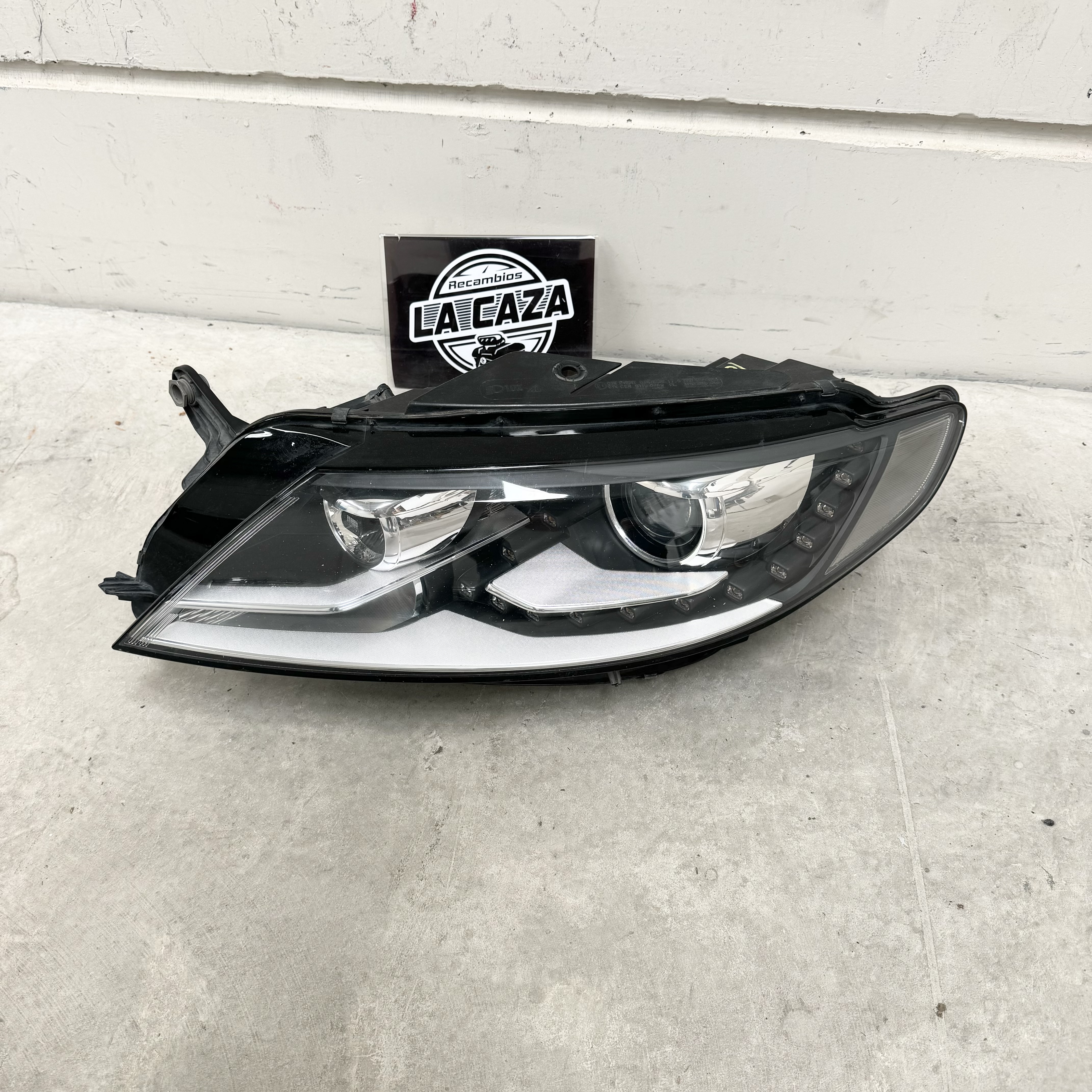 Faro Bixenon delantero izquierdo Volkswagen Passat CC