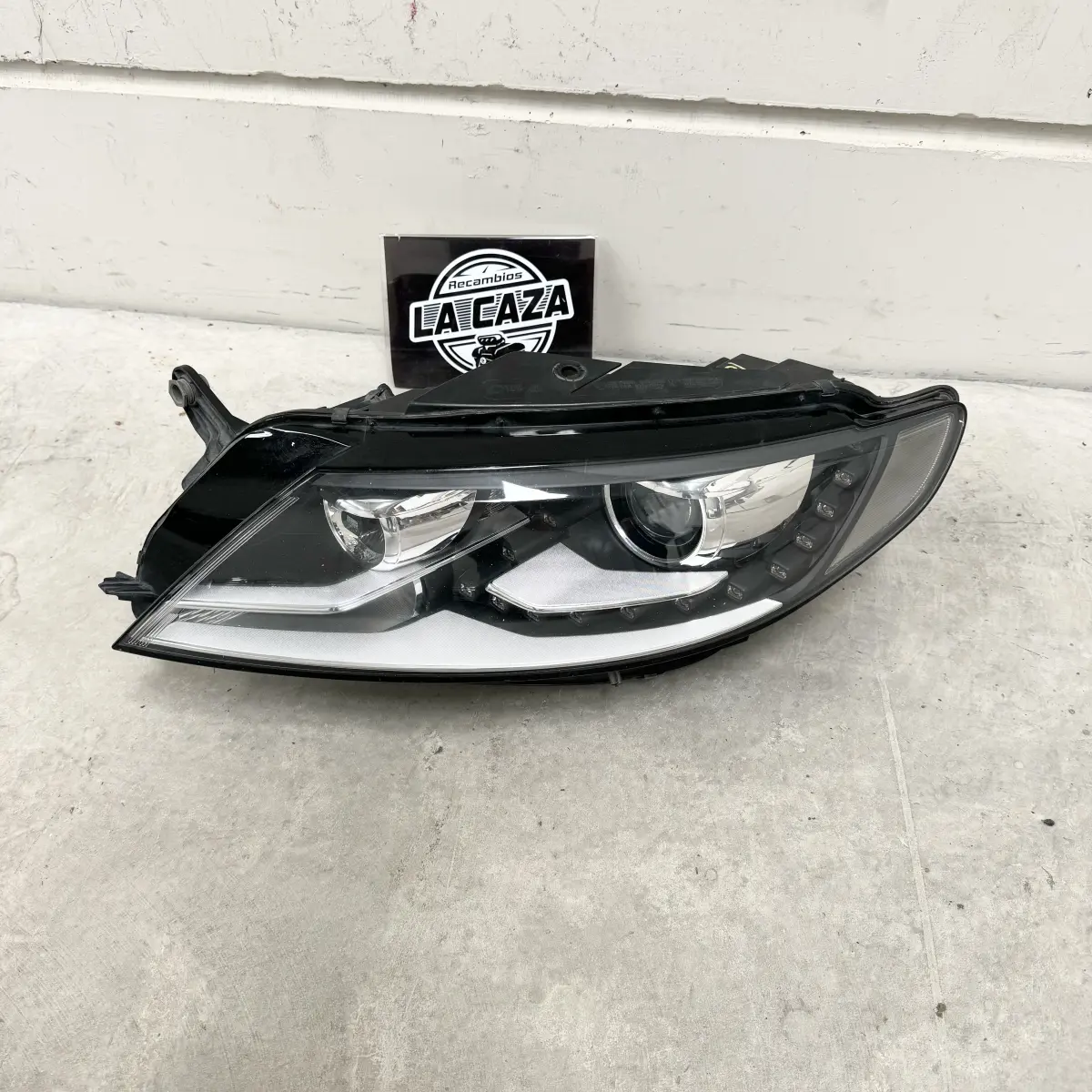 Faro Bixenon delantero izquierdo Volkswagen Passat CC