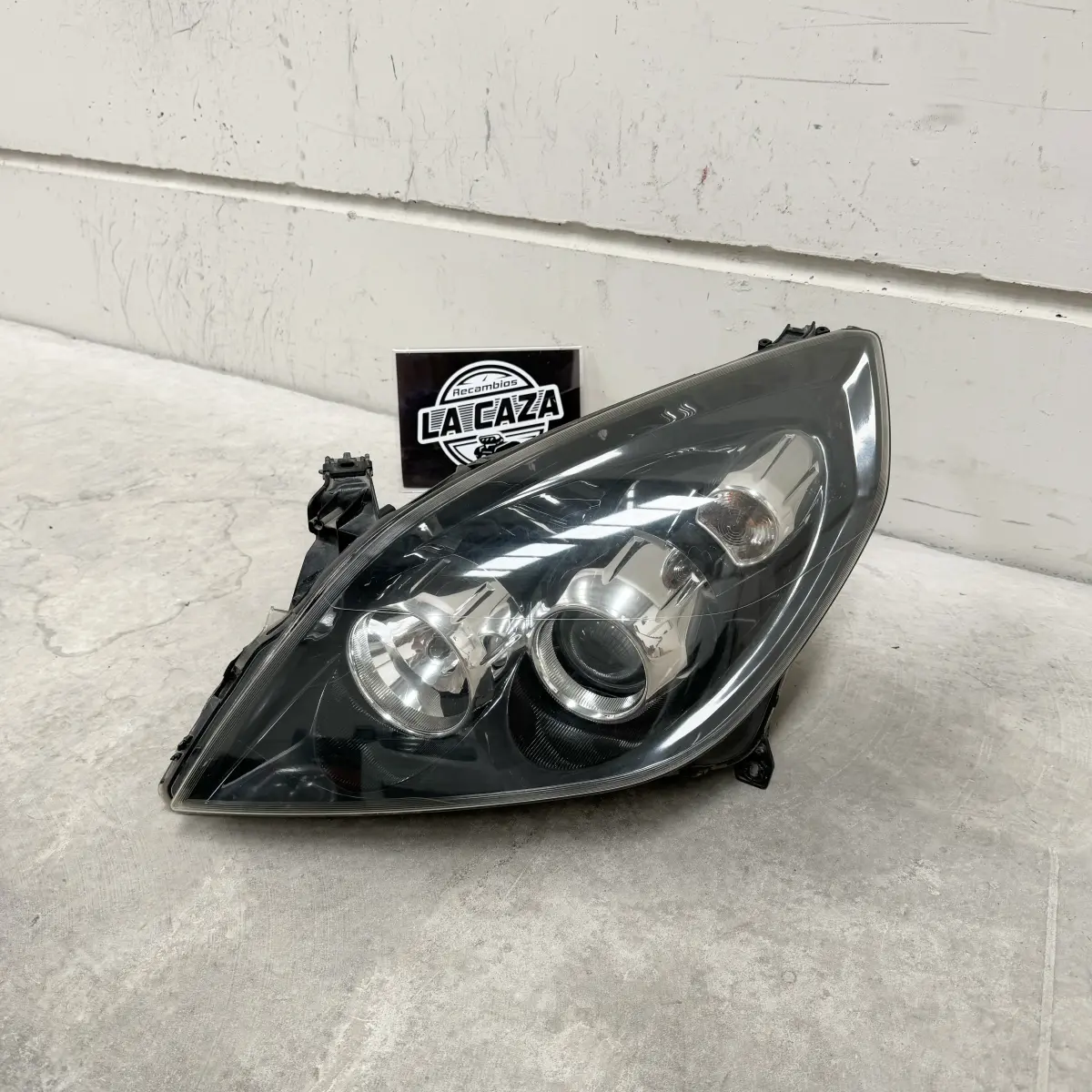 Faro izquierdo XENON Opel Vectra C GTS 