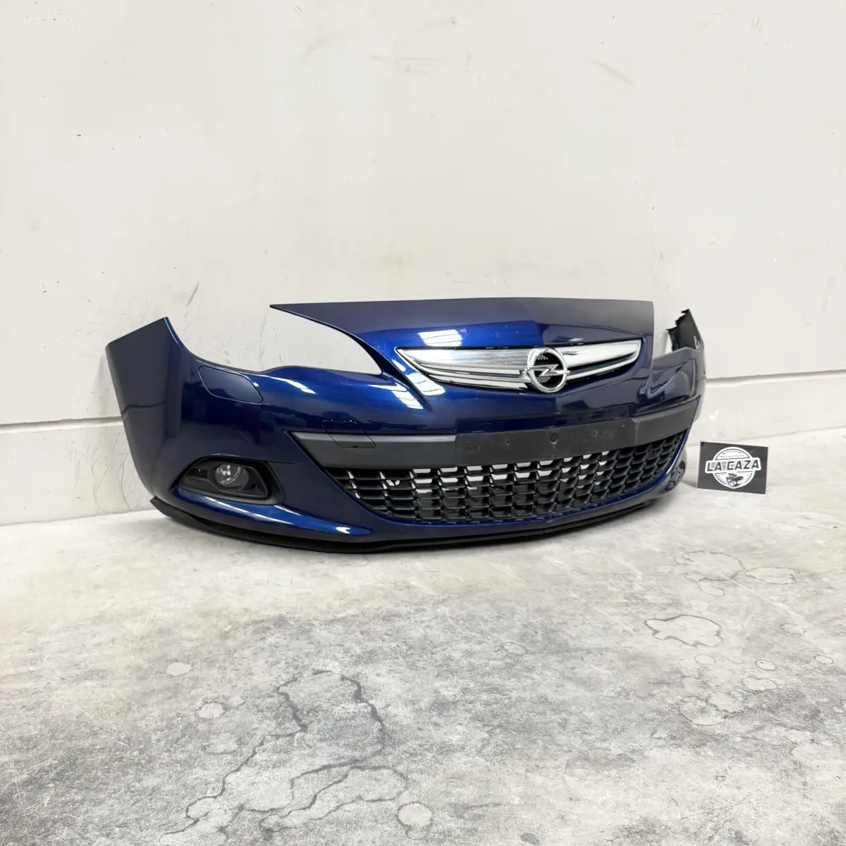 Paragolpes delantero Opel Astra J GTC 