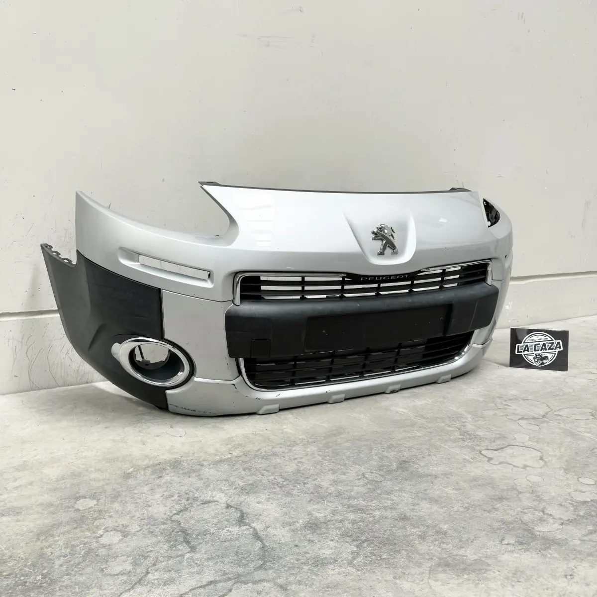 Paragolpes delantero Peugeot Partner 
