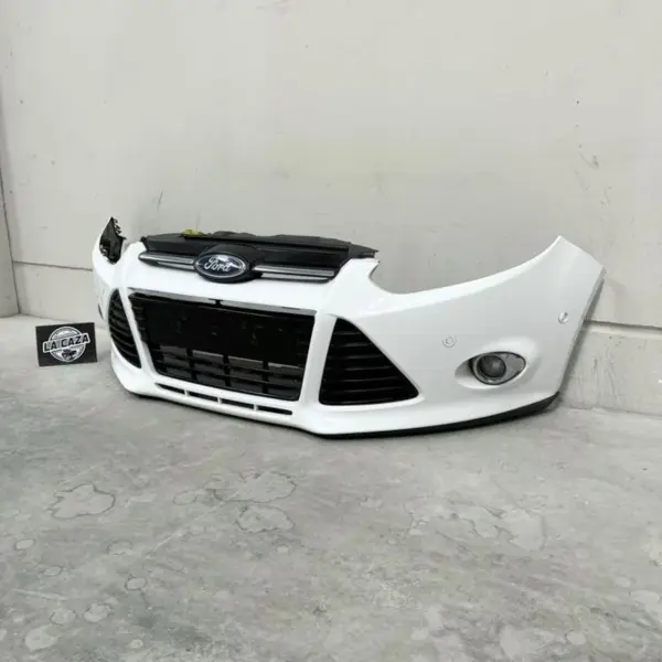 Paragolpes Ford Focus 2012