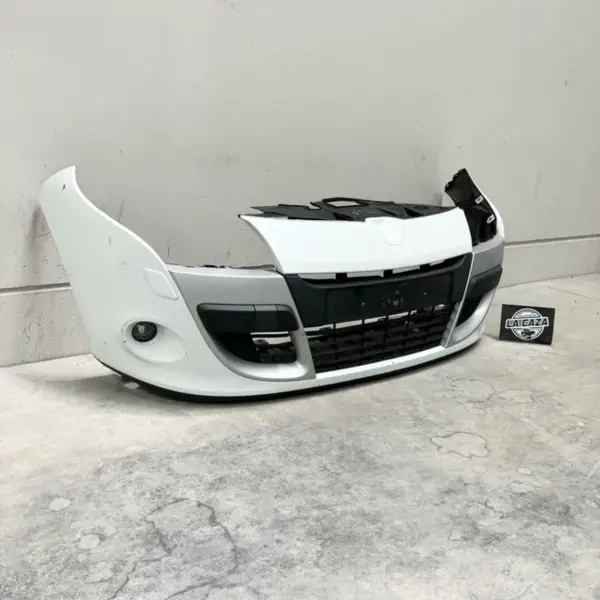 Paragolpes Megane Coupe XENON — OEM 620220038R