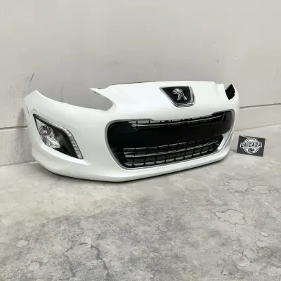 Paragolpes delantero Peugeot 308 — OEM 9674576177