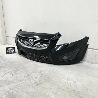 Paragolpes delantero Volvo C30 — OEM 31214635